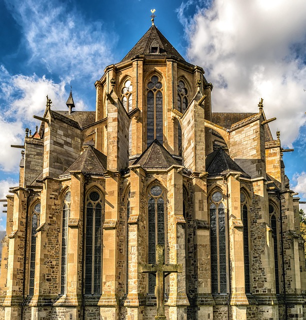 church-640x480-77834190.jpeg