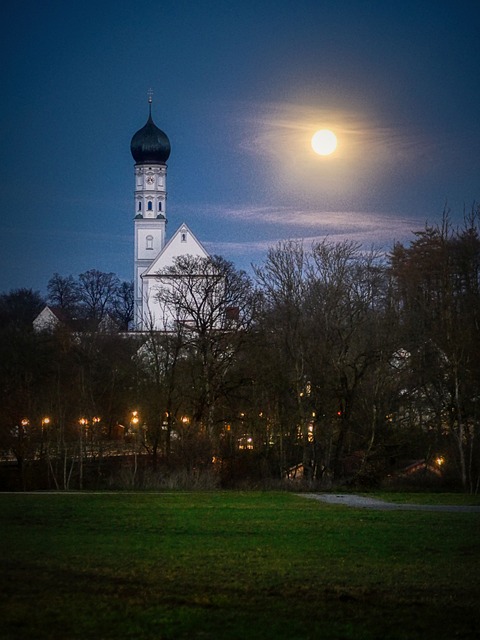 church-640x480-97787609.jpeg