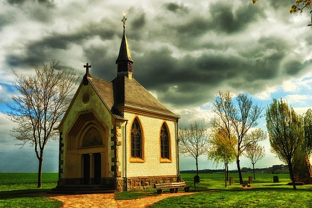 church-640x480-93027798.jpeg