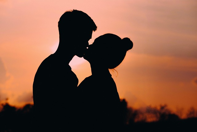 relationship-640x480-54966089.jpeg