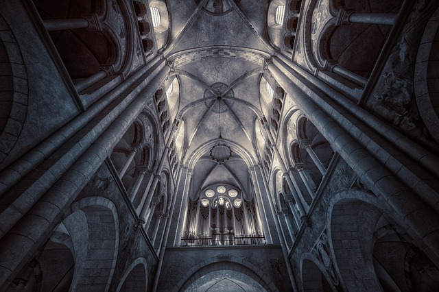 church-640x480-78842318.jpeg
