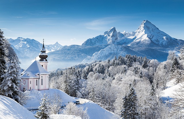 church-640x480-41872839.jpeg