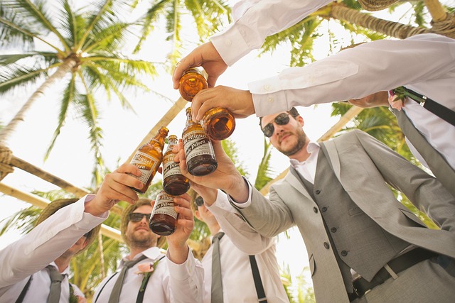 wedding-640x480-10371675.jpeg