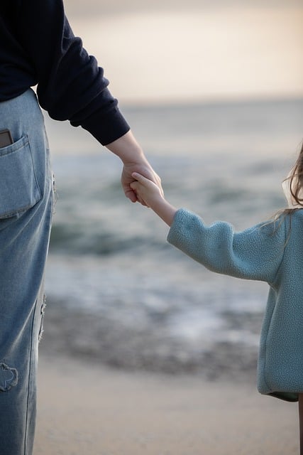 Strengthen Bonds: Family Therapy Online for Digital Couples